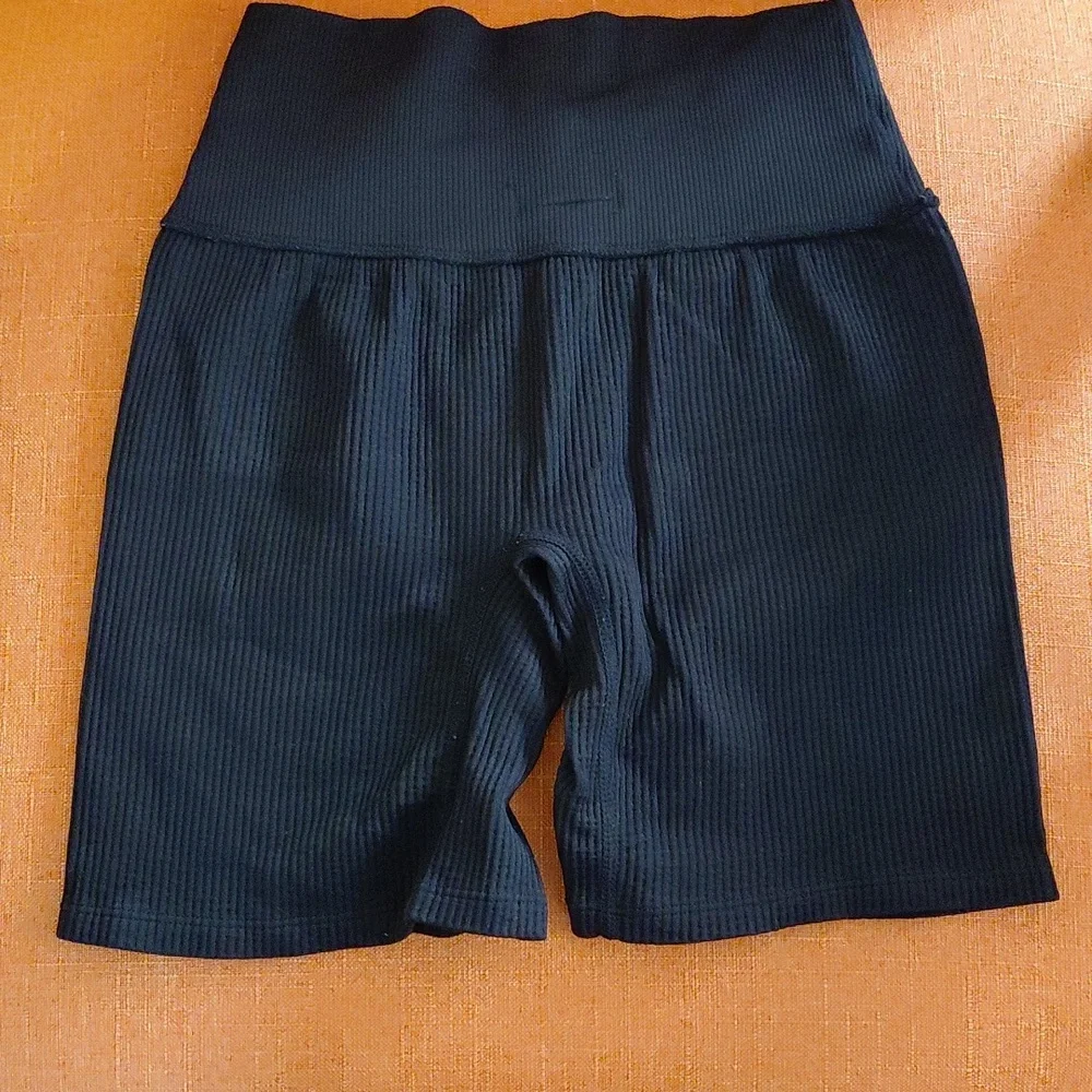 Colsie Black Ribbed Shorts